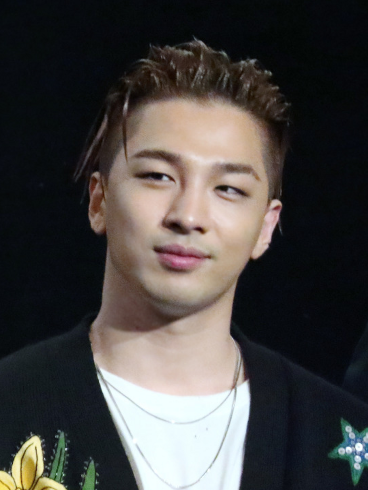 태양 (가수) profile photo