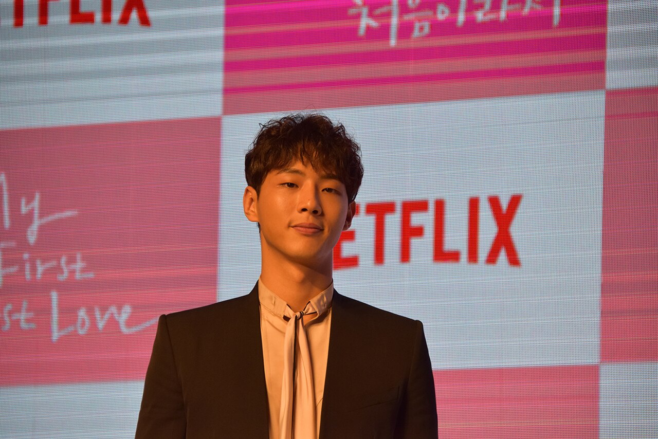 지수 (배우) profile photo