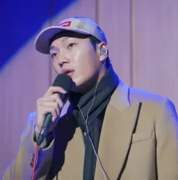 김필